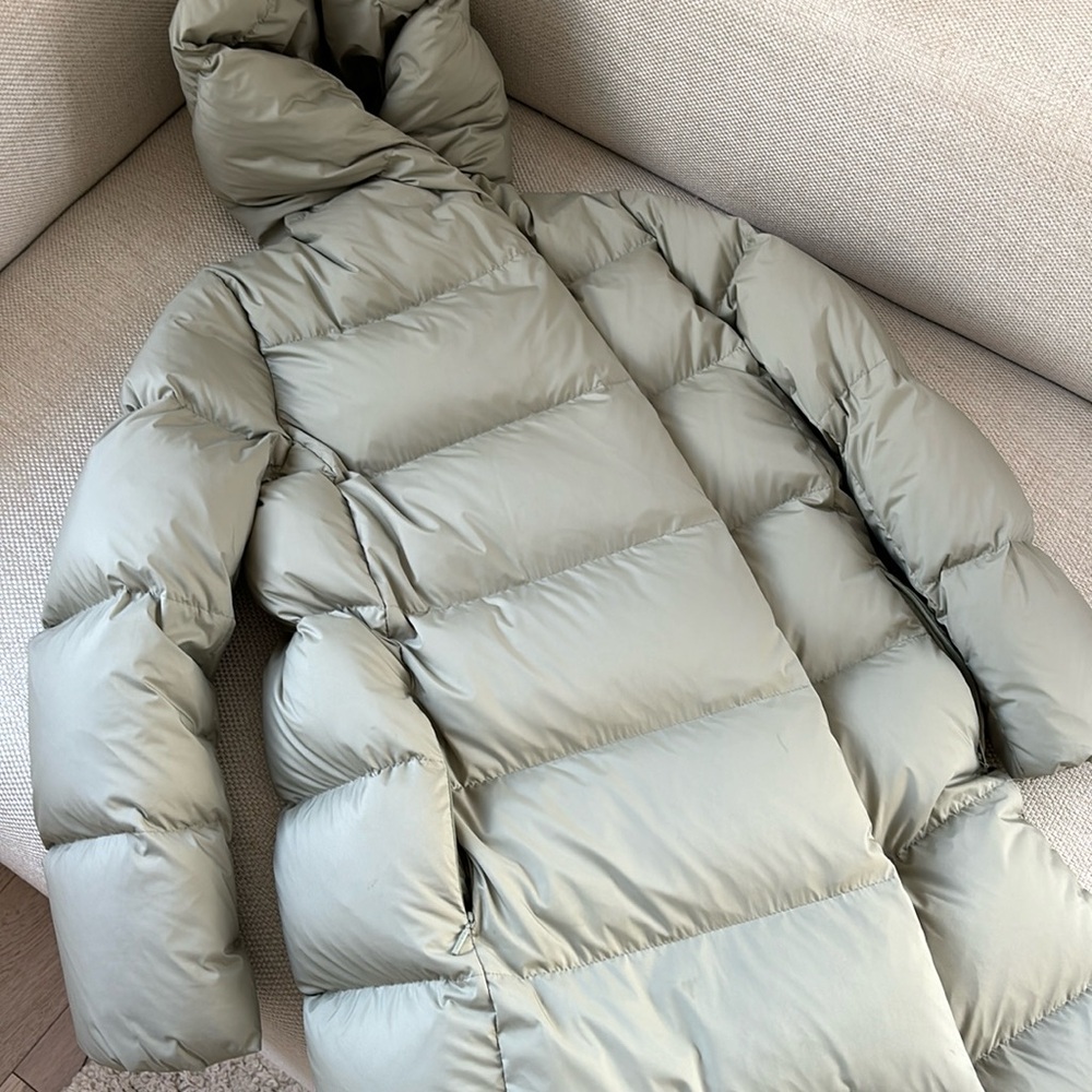 Aritzia duvet puffer size XS